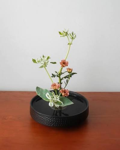 Night Bloom Ikebana Dish